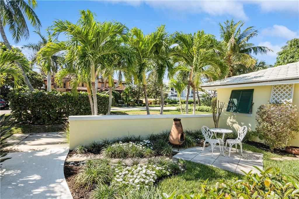 Photo of 32 N River Road, Sewalls Point, FL 34996 (MLS # M20043075)