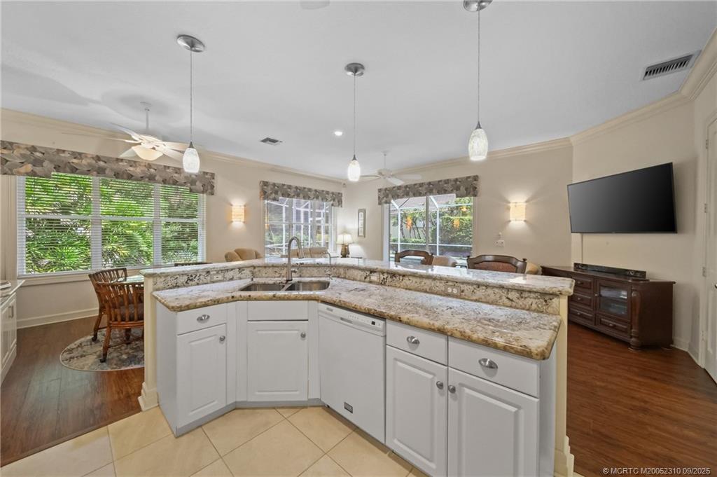 Stuart, Florida 34997, United States, 2 Bedrooms Bedrooms, ,3 BathroomsBathrooms,Residential,Active,218371