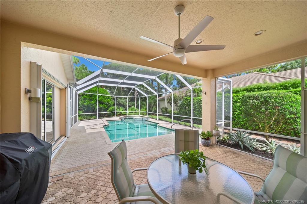 Stuart, Florida 34997, United States, 2 Bedrooms Bedrooms, ,3 BathroomsBathrooms,Residential,Active,218371