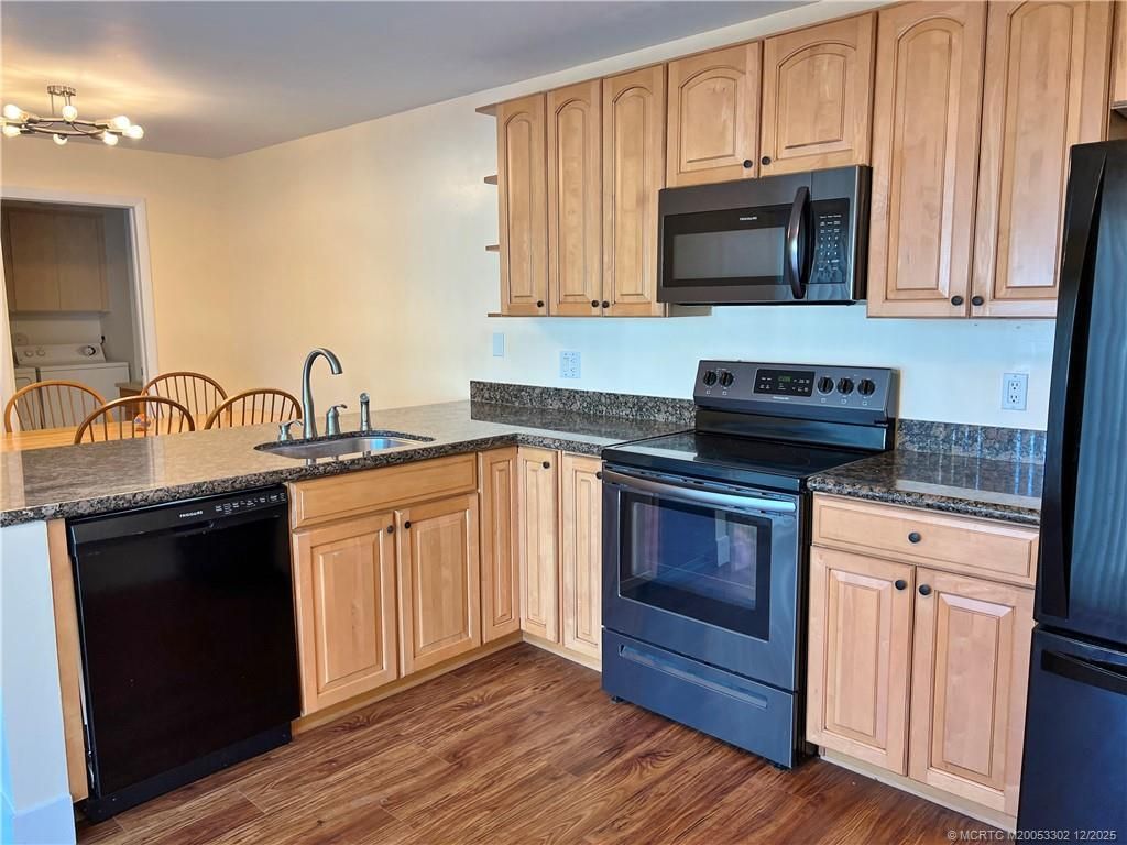 Photo of 2902 SW Lakemont Place, Palm City, FL 34990 (MLS # M20053302)