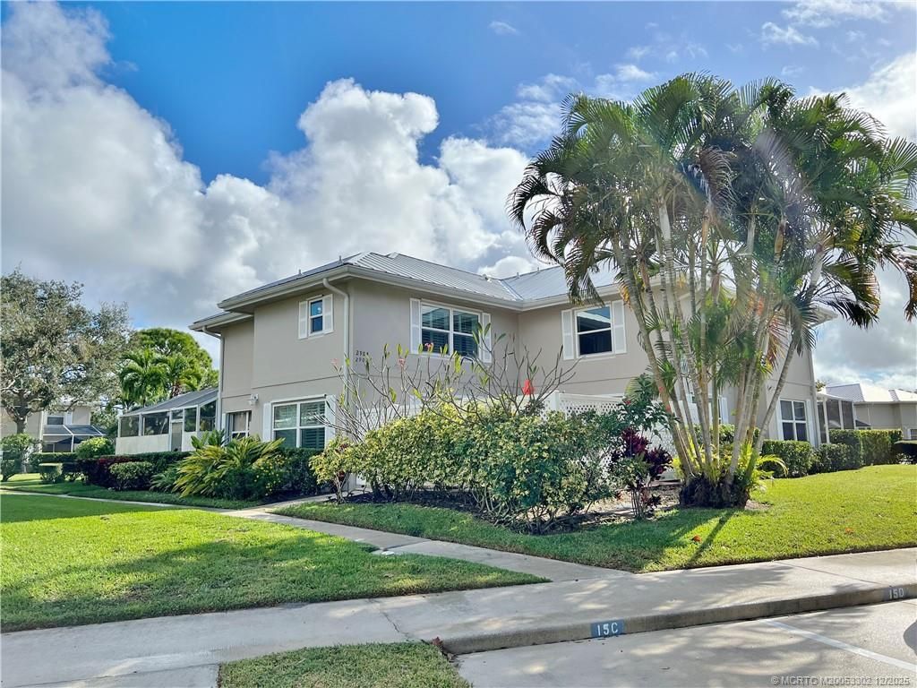 Photo of 2902 SW Lakemont Place, Palm City, FL 34990 (MLS # M20053302)