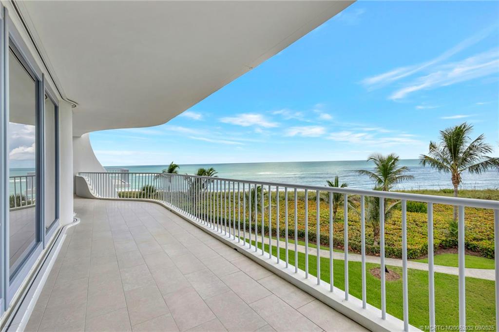 Stuart, Florida 34996, United States, 3 Bedrooms Bedrooms, ,3 BathroomsBathrooms,Residential,Active,203705