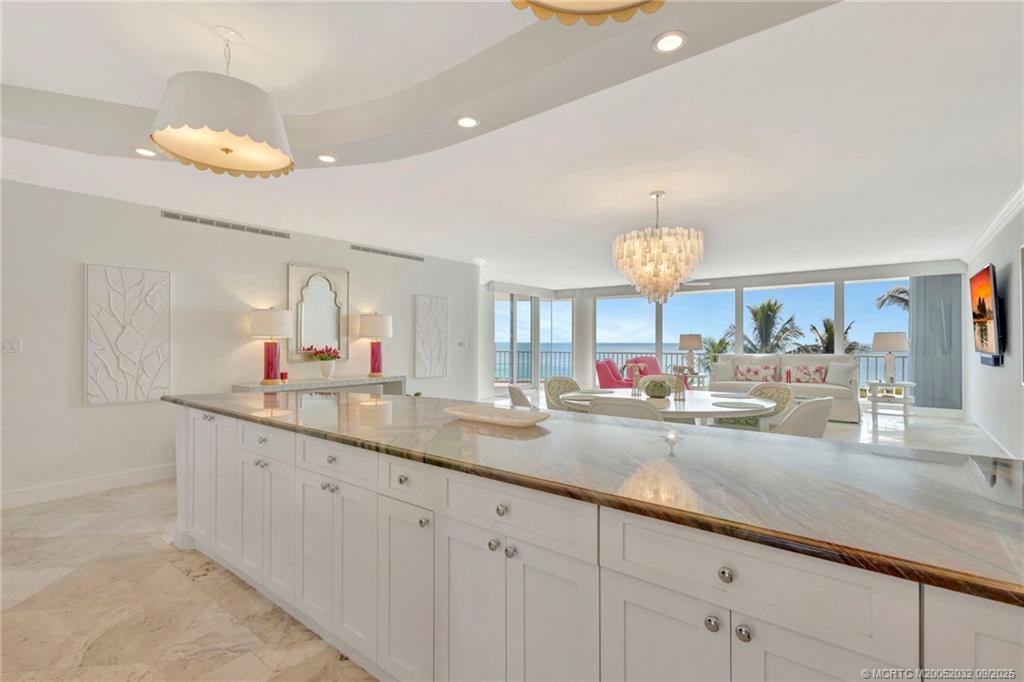 Stuart, Florida 34996, United States, 3 Bedrooms Bedrooms, ,3 BathroomsBathrooms,Residential,Active,203705