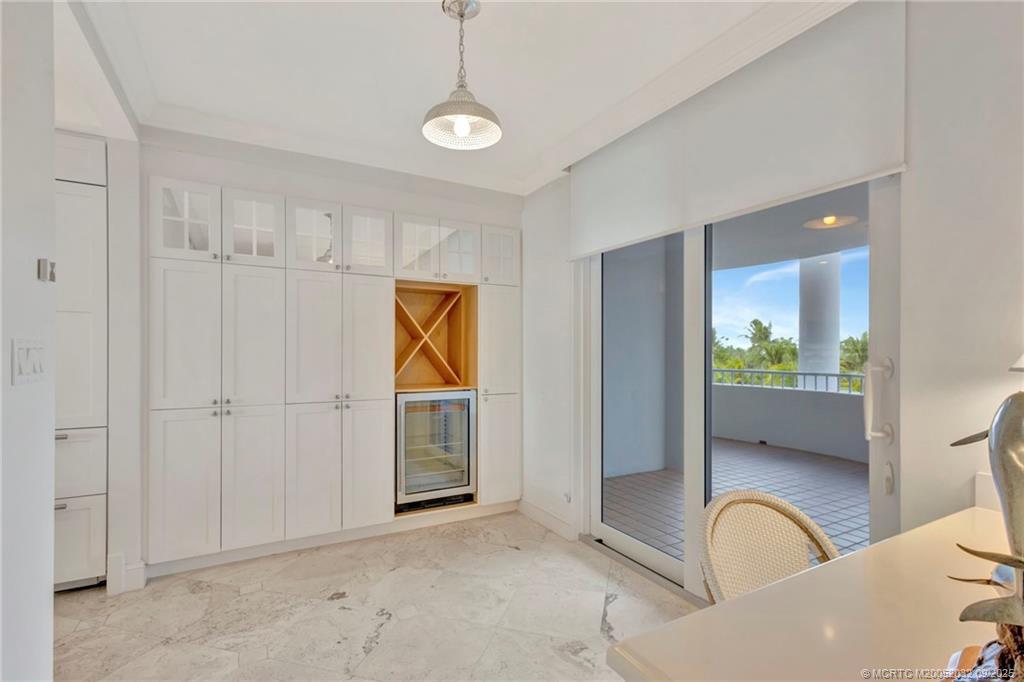 Stuart, Florida 34996, United States, 3 Bedrooms Bedrooms, ,3 BathroomsBathrooms,Residential,Active,203705