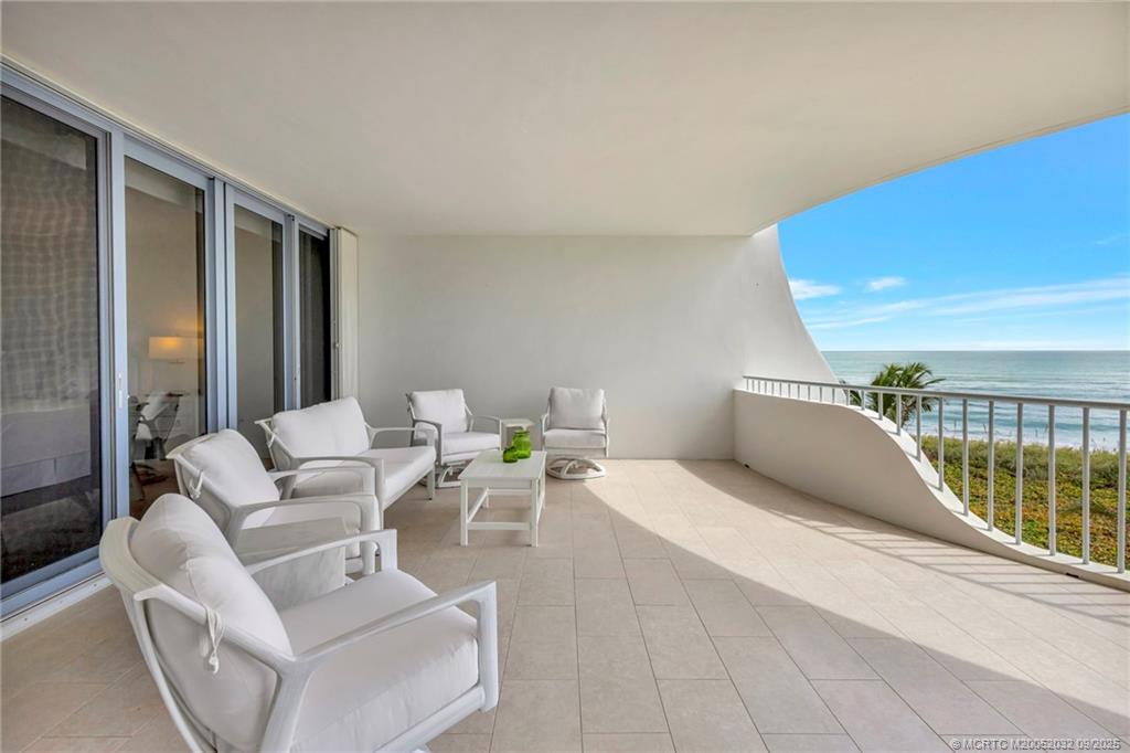 Stuart, Florida 34996, United States, 3 Bedrooms Bedrooms, ,3 BathroomsBathrooms,Residential,Active,203705