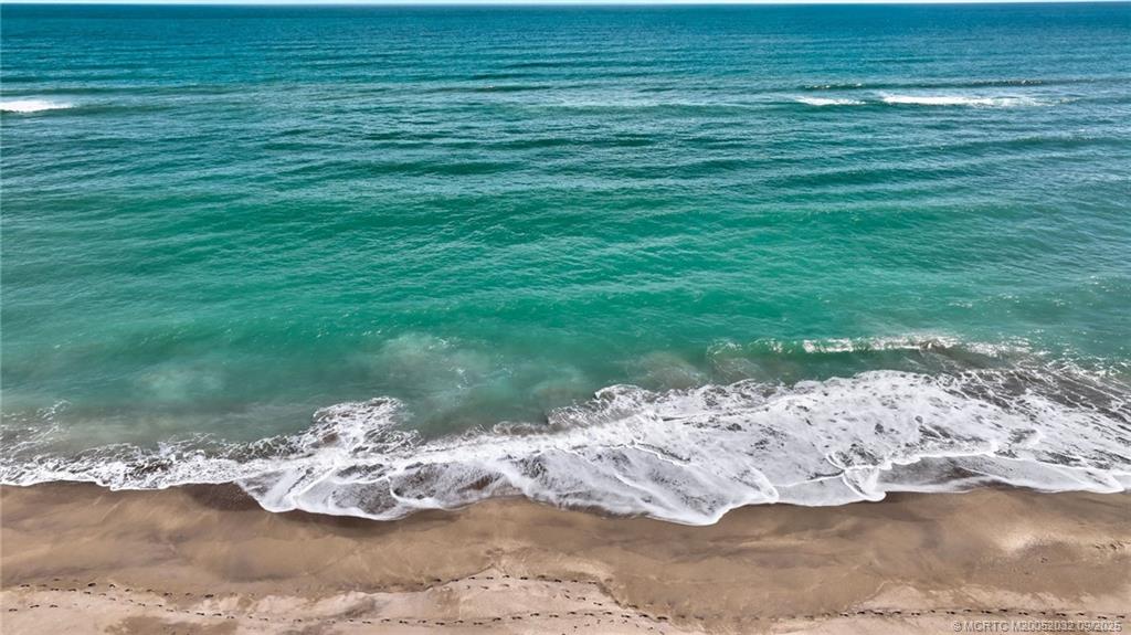 Stuart, Florida 34996, United States, 3 Bedrooms Bedrooms, ,3 BathroomsBathrooms,Residential,Active,203705