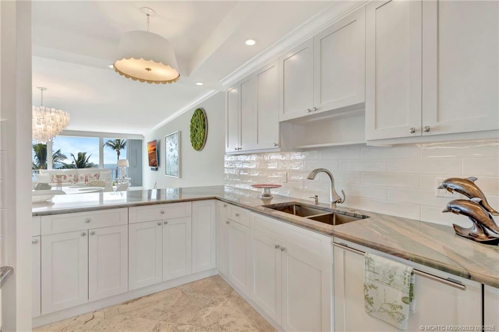 Stuart, Florida 34996, United States, 3 Bedrooms Bedrooms, ,3 BathroomsBathrooms,Residential,Active,203705