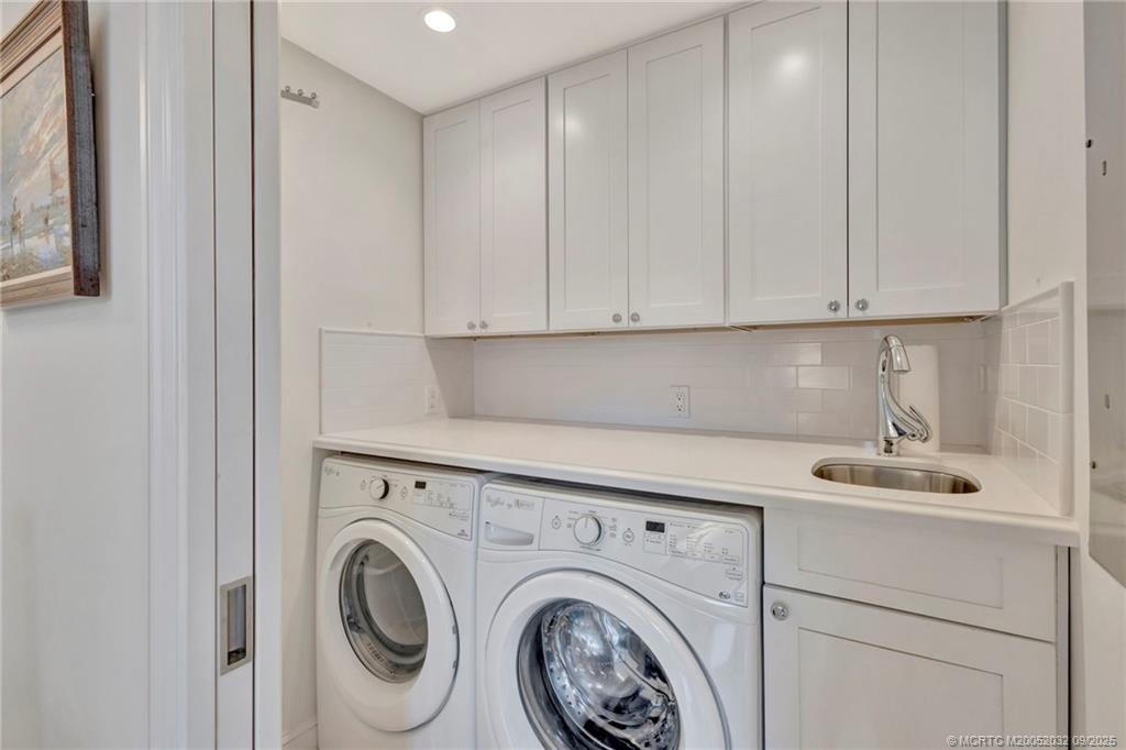 Stuart, Florida 34996, United States, 3 Bedrooms Bedrooms, ,3 BathroomsBathrooms,Residential,Active,203705