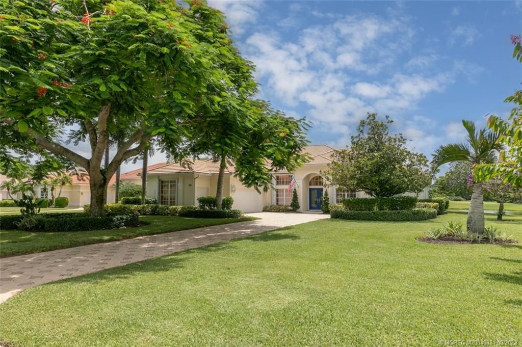 Photo of 1900 SW Foxpoint Trail, Palm City, FL 34990 (MLS # M20040331)