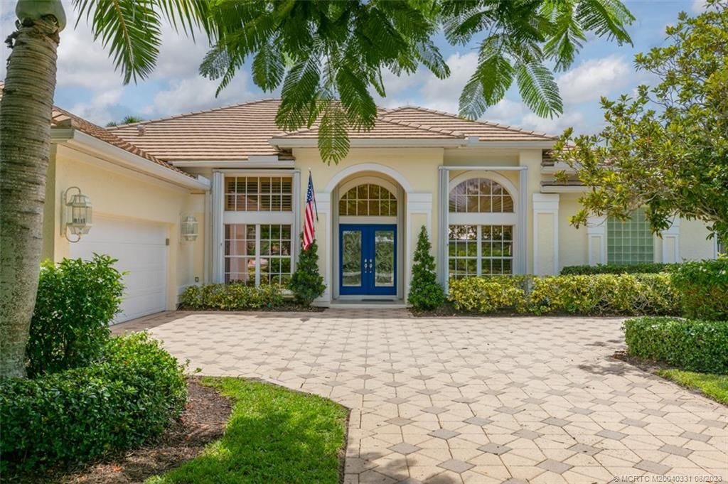 Photo of 1900 SW Foxpoint Trail, Palm City, FL 34990 (MLS # M20040331)