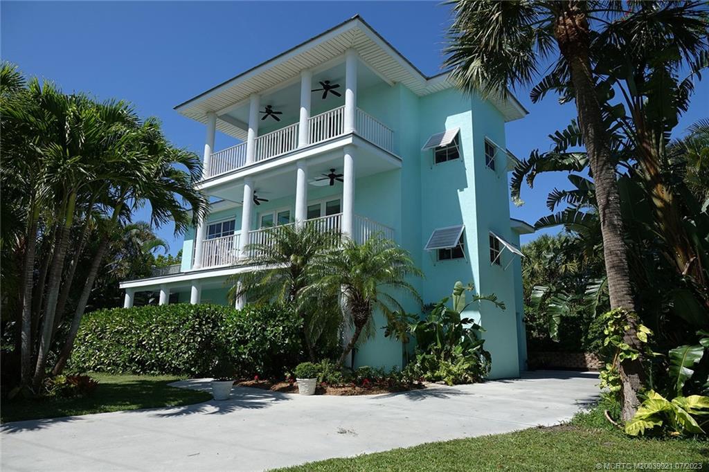 Photo of 3392 NE Skyline Drive, Jensen Beach, FL 34957 (MLS # M20039921)