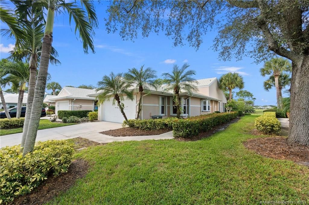 Photo of 2426 SW Foxpoint Trail, Palm City, FL 34990 (MLS # M20041878)