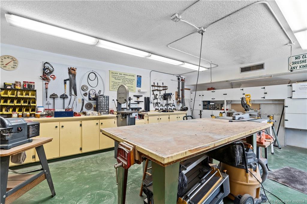 Stuart, Florida 34996, United States, 2 Bedrooms Bedrooms, ,2 BathroomsBathrooms,Residential,Active,30441