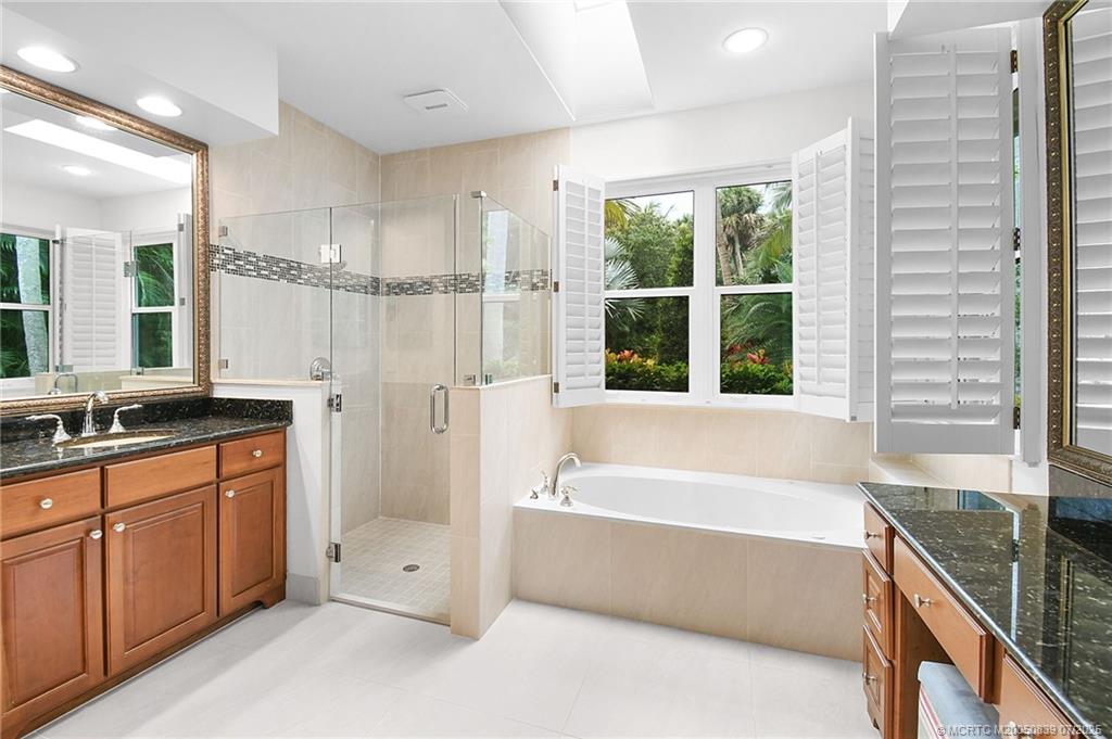 Stuart, Florida 34996, United States, 3 Bedrooms Bedrooms, ,3 BathroomsBathrooms,Residential,Active,140694