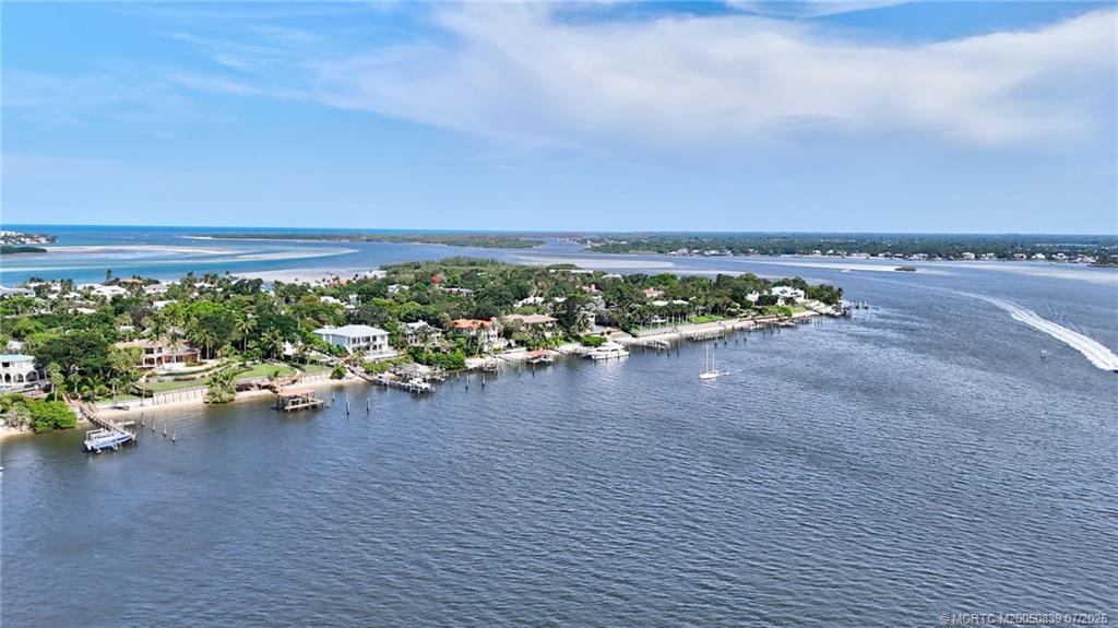 Stuart, Florida 34996, United States, 3 Bedrooms Bedrooms, ,3 BathroomsBathrooms,Residential,Active,140694