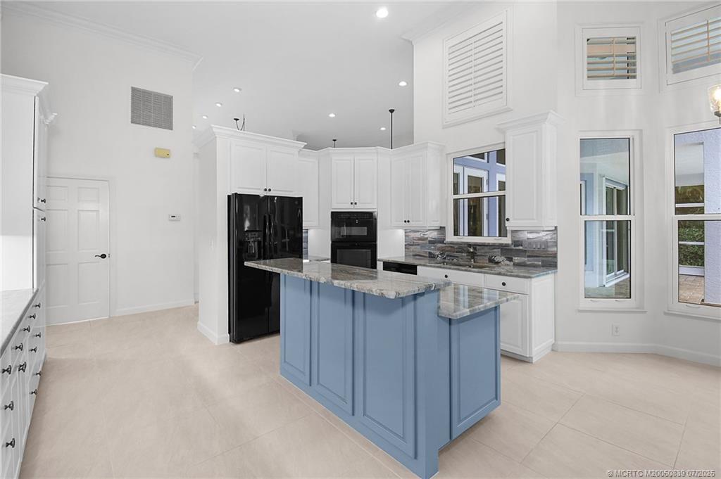 Stuart, Florida 34996, United States, 3 Bedrooms Bedrooms, ,3 BathroomsBathrooms,Residential,Active,140694