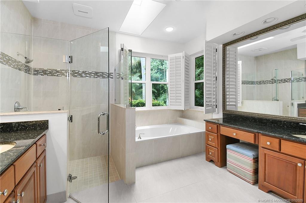 Stuart, Florida 34996, United States, 3 Bedrooms Bedrooms, ,3 BathroomsBathrooms,Residential,Active,140694