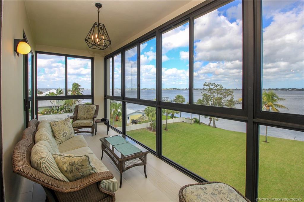 Stuart, Florida 34996, United States, 2 Bedrooms Bedrooms, ,2 BathroomsBathrooms,Residential,Active,5371