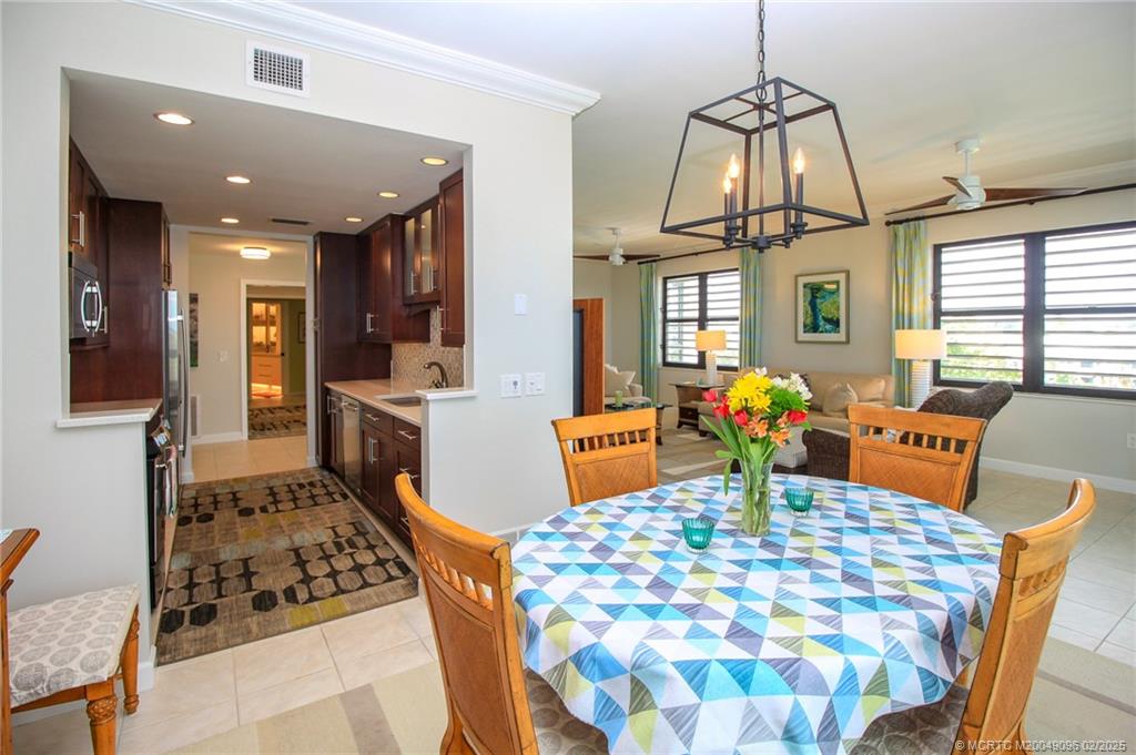 Stuart, Florida 34996, United States, 2 Bedrooms Bedrooms, ,2 BathroomsBathrooms,Residential,Active,5371