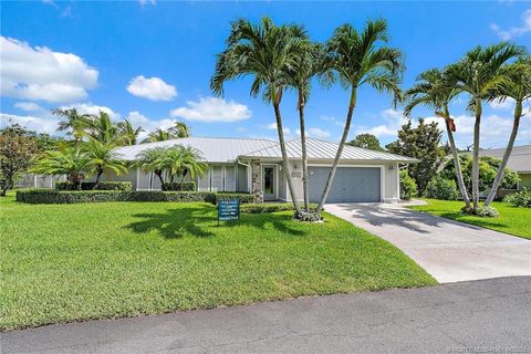 Photo of 8565 SE Gulfstream Place, Hobe Sound, FL 33455 (MLS # M20049361)