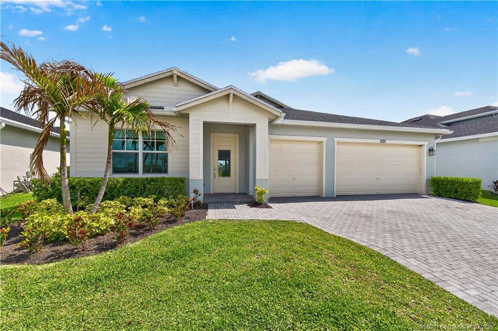 Photo of 1337 SE Crosswood Way, Port Saint Lucie, FL 34984 (MLS # M20056248)
