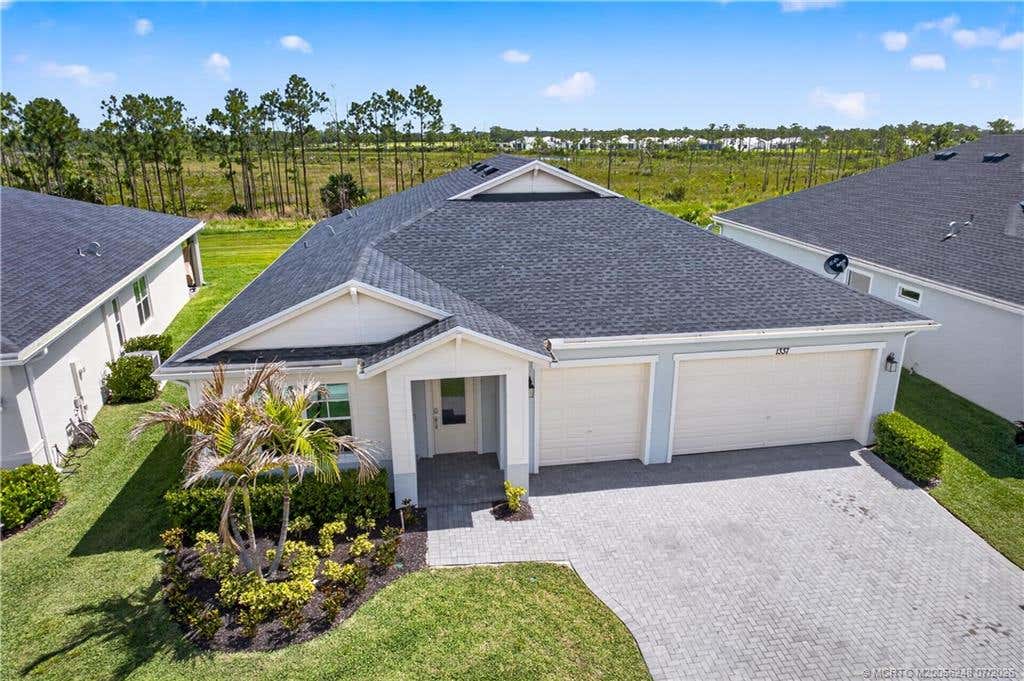 Photo of 1337 SE Crosswood Way, Port Saint Lucie, FL 34984 (MLS # M20056248)