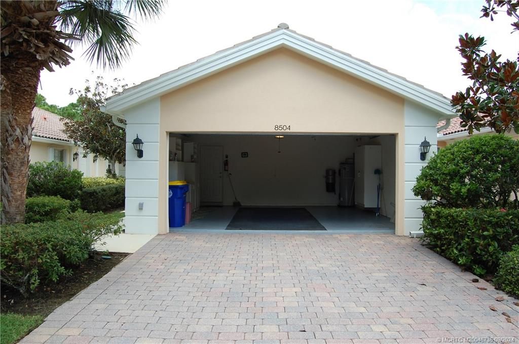 Photo of 8504 SE Retreat Drive, Hobe Sound, FL 33455 (MLS # M20046735)