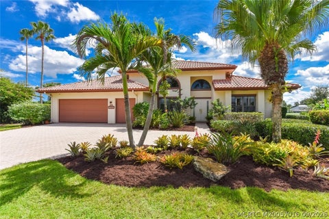 Homes For Sale - 4432 SW Dundee Court<br/> Martin County, Palm City, FL 34990