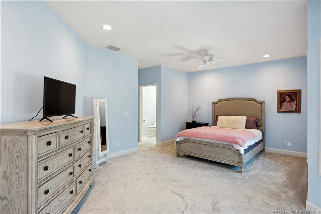 Stuart, Florida 34996, United States, 5 Bedrooms Bedrooms, ,5 BathroomsBathrooms,Residential,Pending,55466