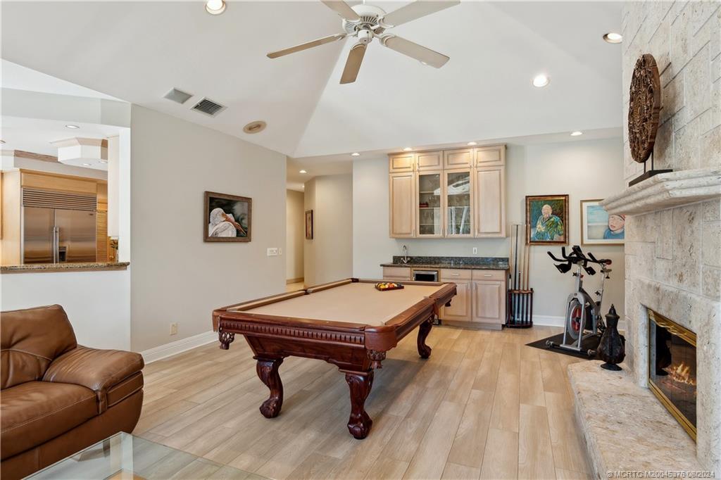 Stuart, Florida 34996, United States, 5 Bedrooms Bedrooms, ,5 BathroomsBathrooms,Residential,Pending,55466