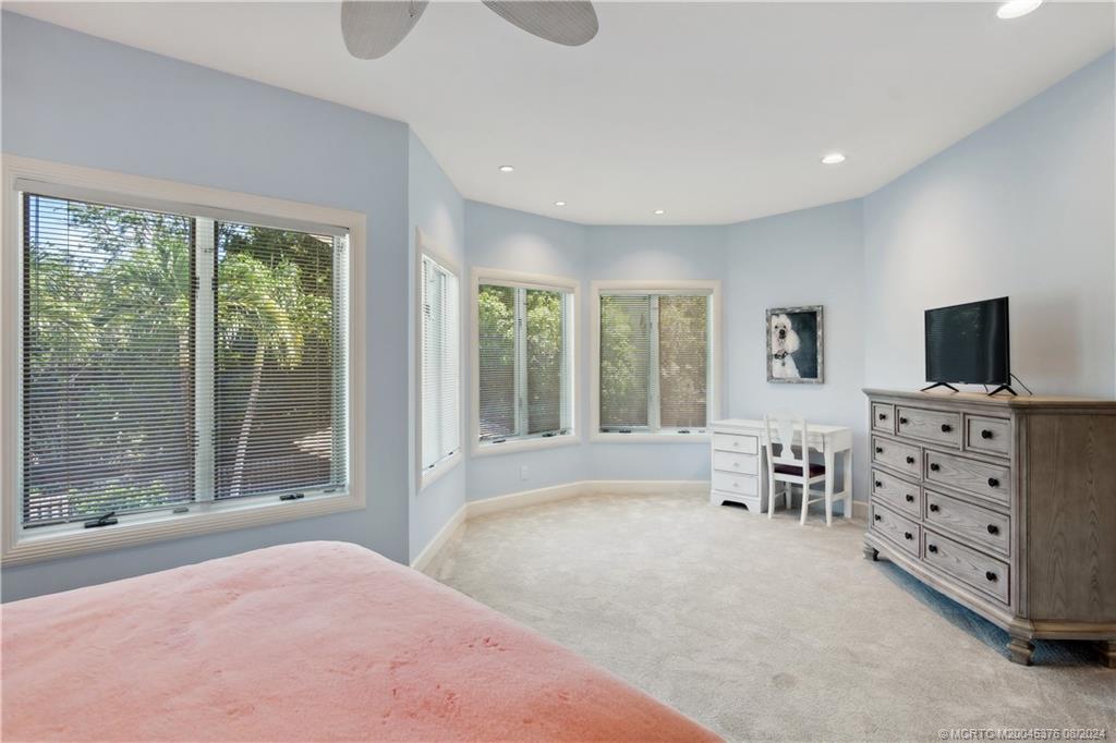 Stuart, Florida 34996, United States, 5 Bedrooms Bedrooms, ,5 BathroomsBathrooms,Residential,Pending,55466