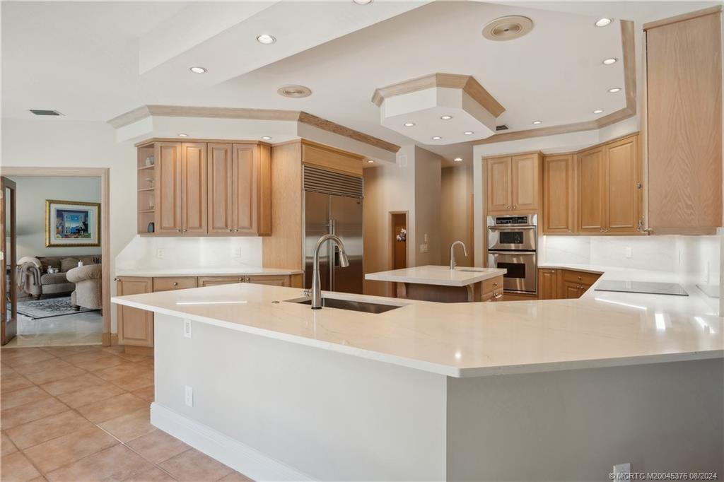 Stuart, Florida 34996, United States, 5 Bedrooms Bedrooms, ,5 BathroomsBathrooms,Residential,Pending,55466