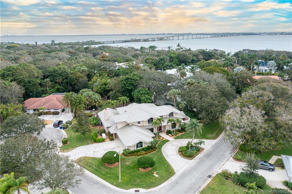 Stuart, Florida 34996, United States, 5 Bedrooms Bedrooms, ,5 BathroomsBathrooms,Residential,Pending,55466