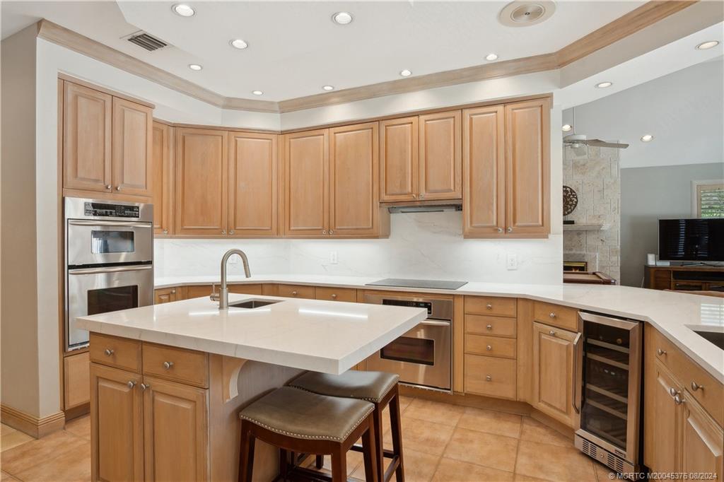 Stuart, Florida 34996, United States, 5 Bedrooms Bedrooms, ,5 BathroomsBathrooms,Residential,Pending,55466