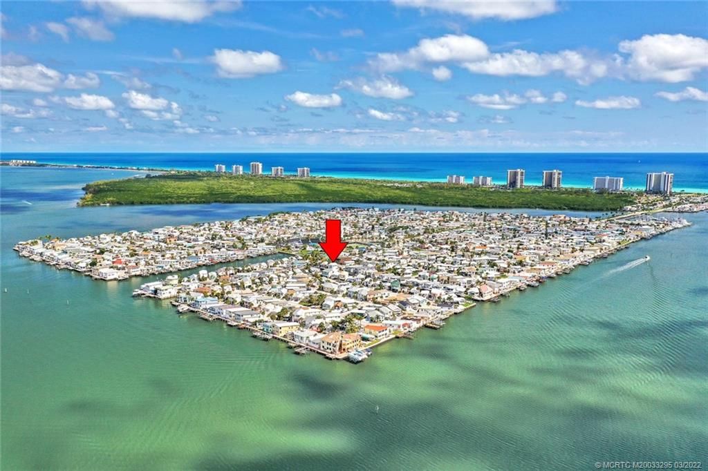 Photo of 1088 Nettles Boulevard, Jensen Beach, FL 34957 (MLS # M20033295)