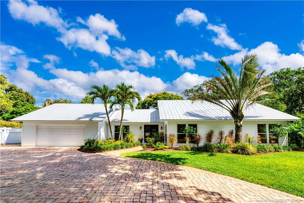 Photo of 10 Ridgeland Drive, Stuart, FL 34996 (MLS # M20055907)