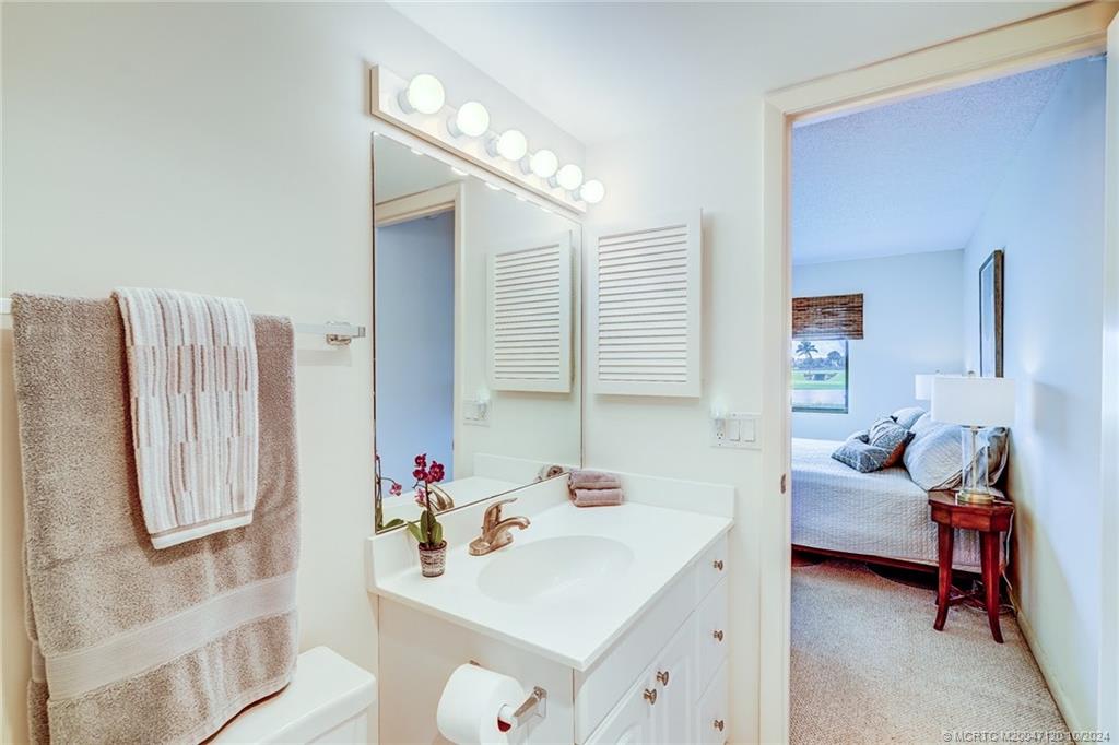 Stuart, Florida 34996, United States, 2 Bedrooms Bedrooms, ,2 BathroomsBathrooms,Residential,Active,40124