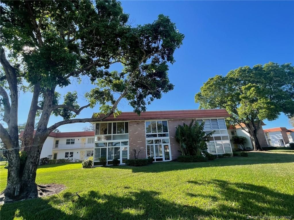 Photo of 1225 NW 21st Street #1214, Stuart, FL 34994 (MLS # M20049579)