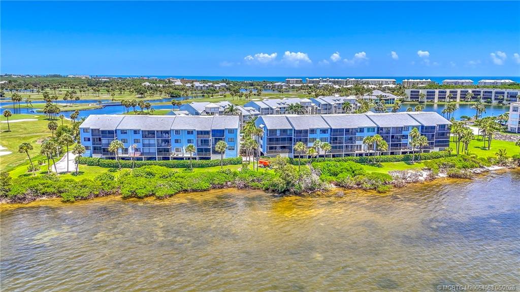 10 NE Plantation Road 101