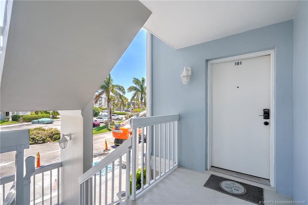 10 NE Plantation Road 101