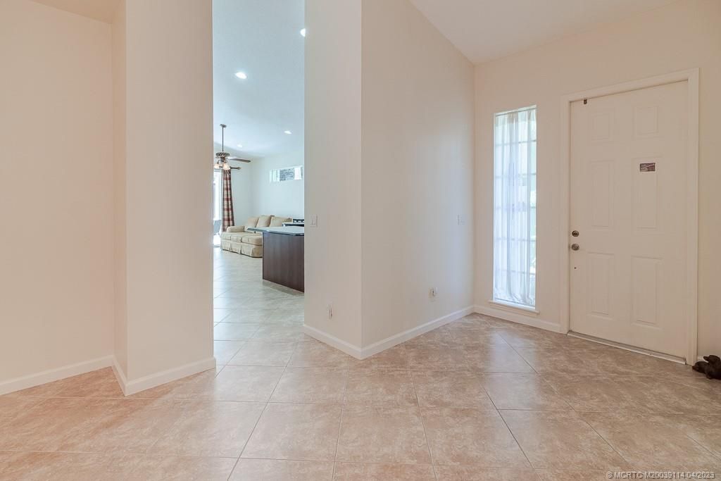 Photo of 1446 SE Tidewater Place, Stuart, FL 34997 (MLS # M20039114)