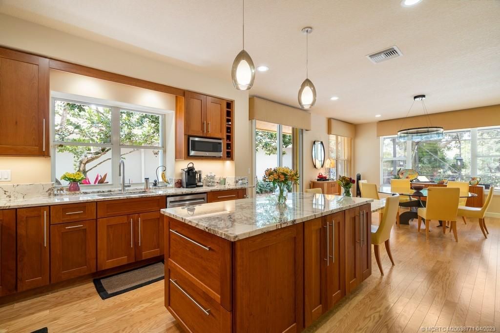 Photo of 1465 SE Brewster Place, Stuart, FL 34997 (MLS # M20038771)