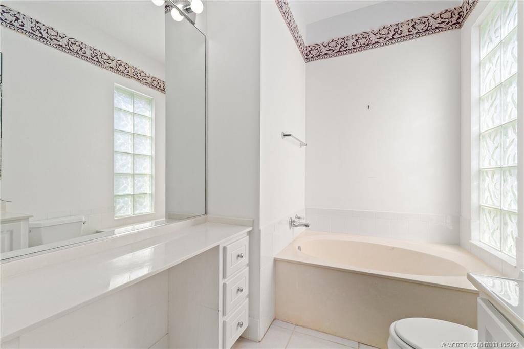 Hobe Sound, Florida 33455, United States, 3 Bedrooms Bedrooms, ,2 BathroomsBathrooms,Residential,Pending,39221