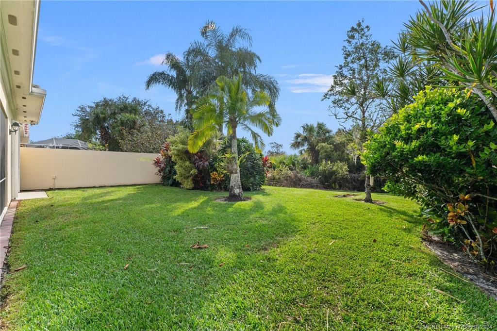 Hobe Sound, Florida 33455, United States, 3 Bedrooms Bedrooms, ,2 BathroomsBathrooms,Residential,Pending,39221