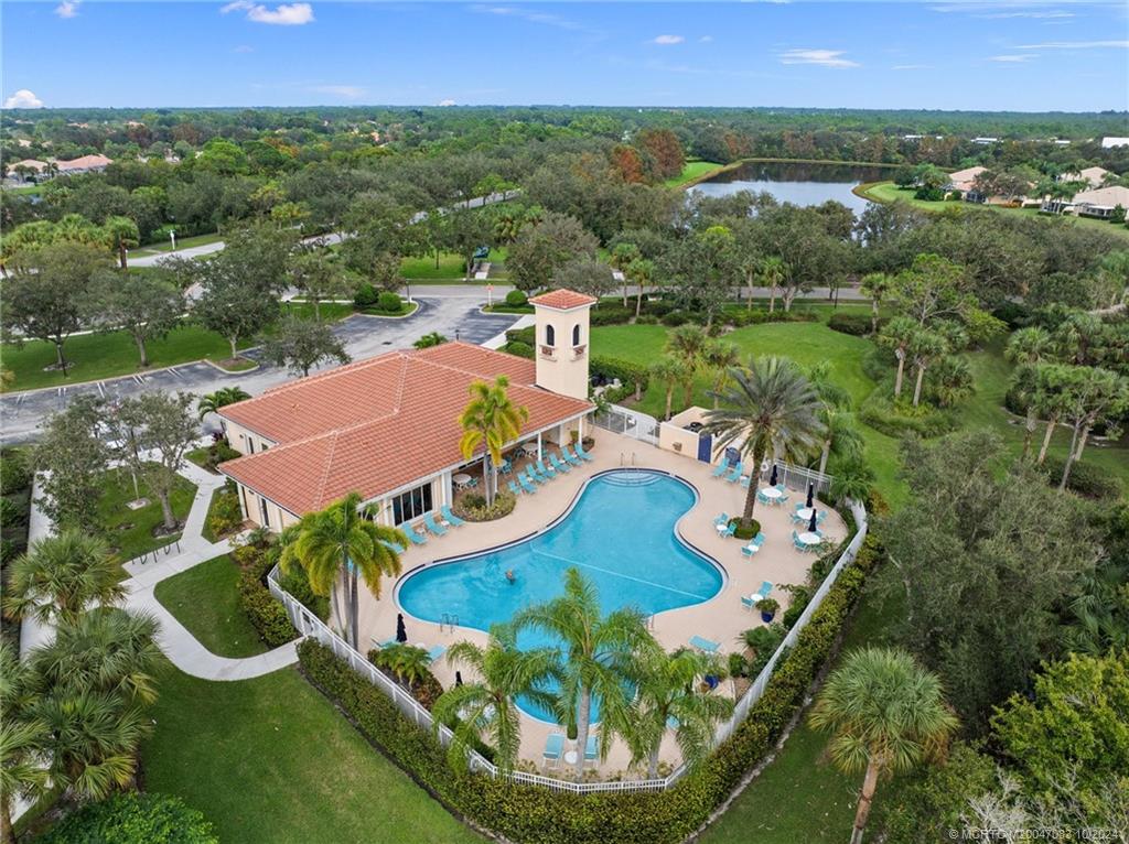 Hobe Sound, Florida 33455, United States, 3 Bedrooms Bedrooms, ,2 BathroomsBathrooms,Residential,Pending,39221