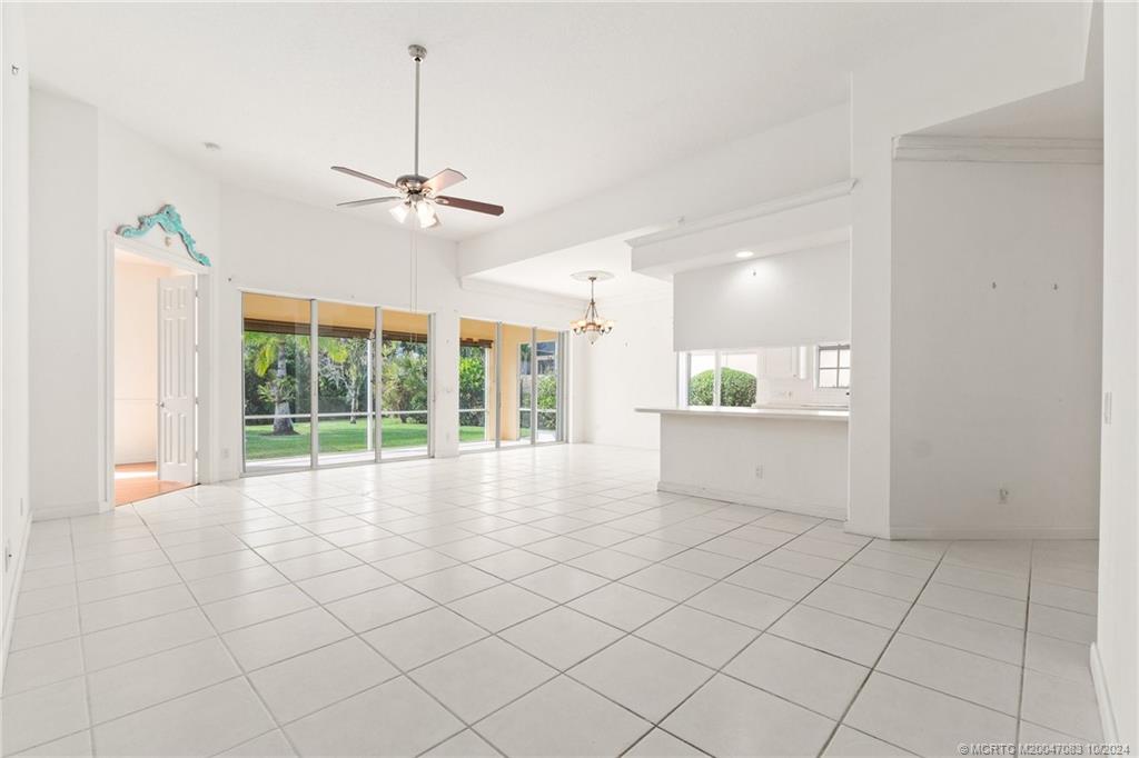 Hobe Sound, Florida 33455, United States, 3 Bedrooms Bedrooms, ,2 BathroomsBathrooms,Residential,Pending,39221