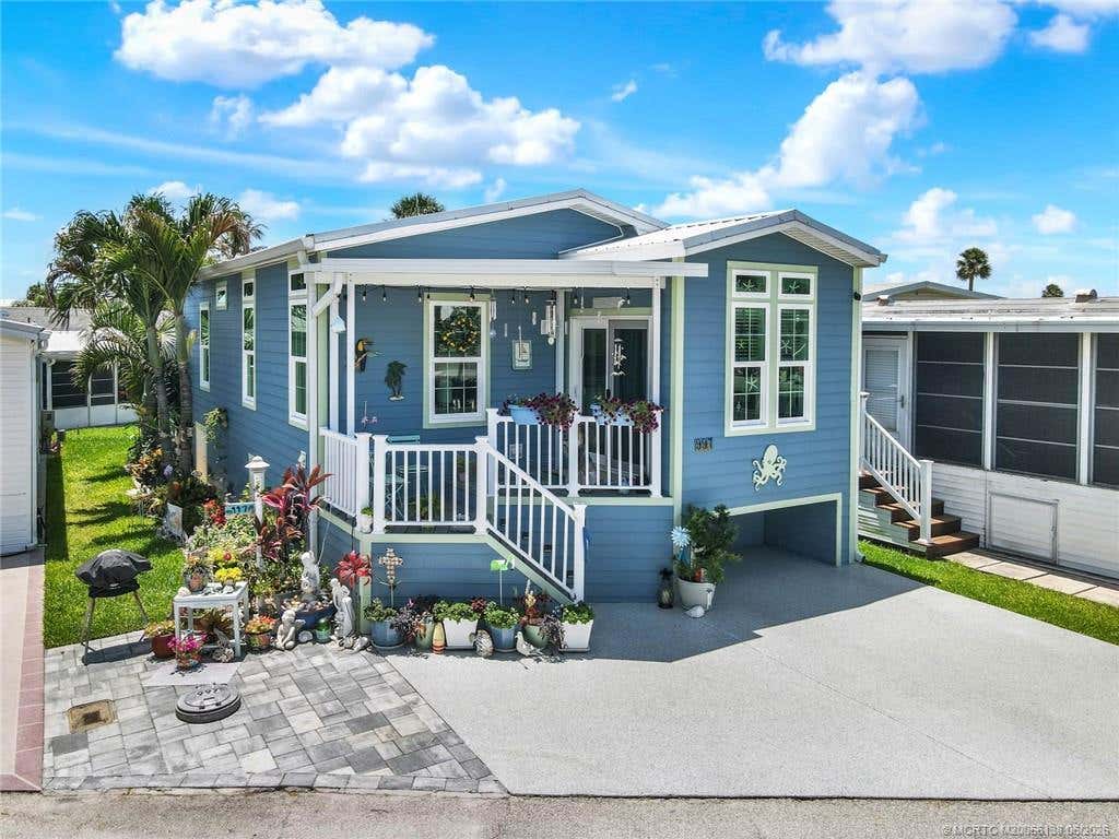 Photo of 997 Nettles Boulevard, Jensen Beach, FL 34957 (MLS # M20056138)