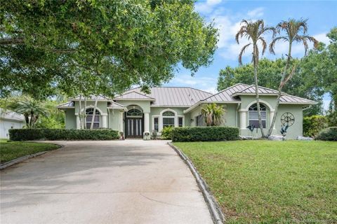 Homes For Sale - 4850 SW Lake Grove Circle<br/> Martin County, Palm City, FL 34990