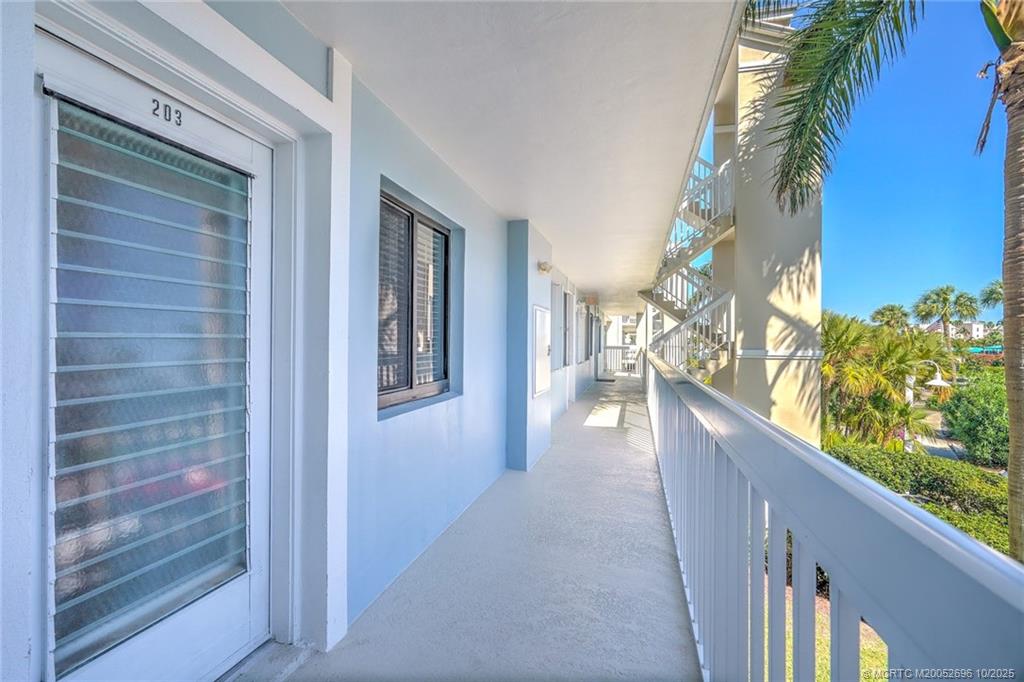 Stuart, Florida 34996, United States, 2 Bedrooms Bedrooms, ,2 BathroomsBathrooms,Residential,Active,229981