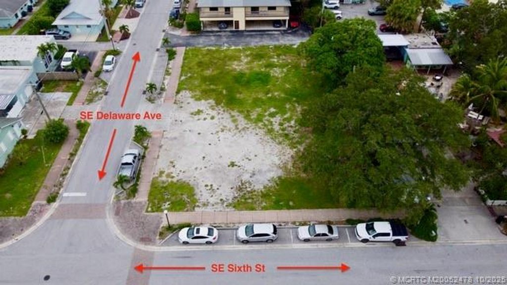 Photo of 34 SE 6th Street, Stuart, FL 34994 (MLS # M20052478)